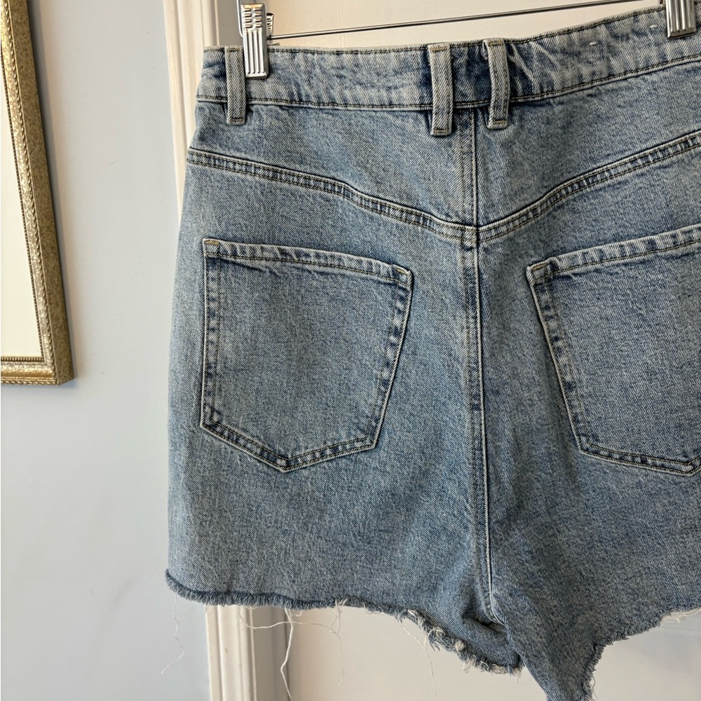 Dynamite Gigi Pleated Highrise Light Blue Denin Shorts Size 30 Jeans Cotton - Picture 6 of 8